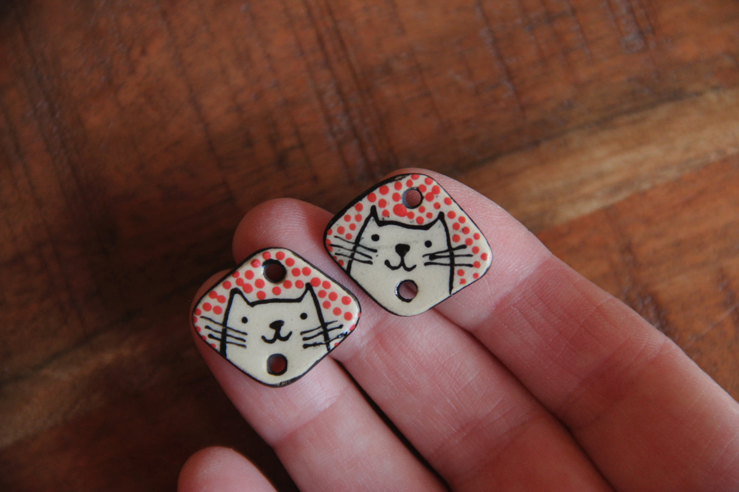 KITTY - a pair of ceramic CONNECTORS