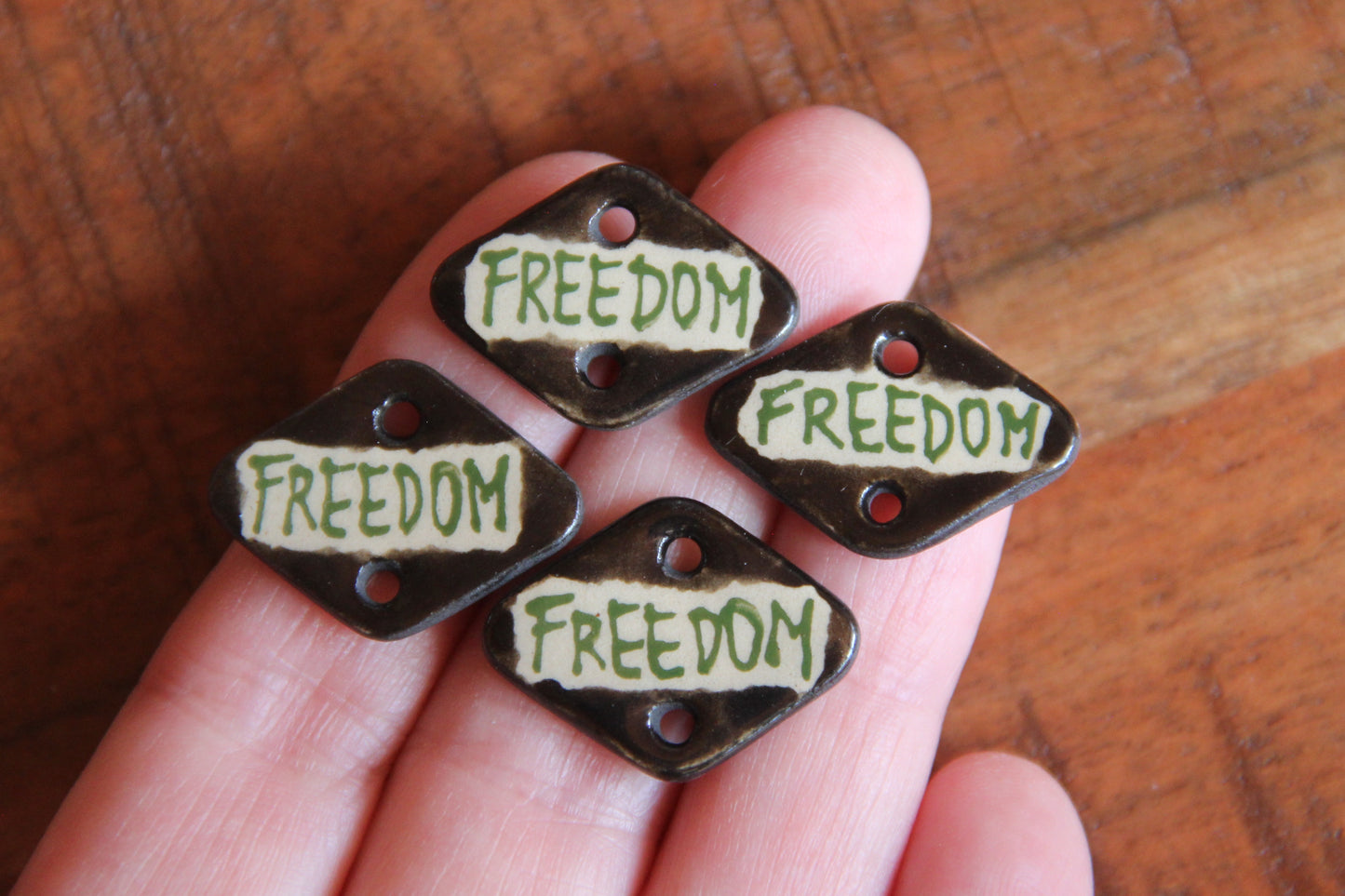 FREEDOM - a pair of ceramic CONNECTORS