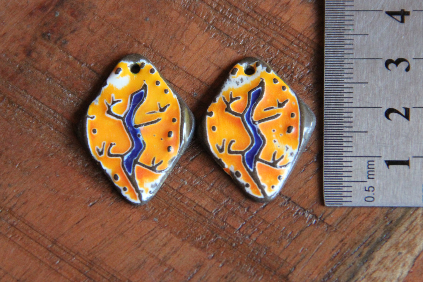 LIZARDS - A pair of ceramic earring dangles