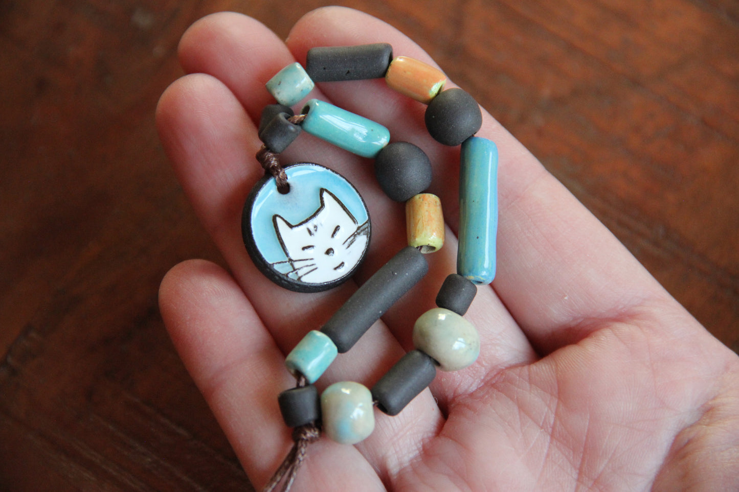 Bracelet set with a kitty charm