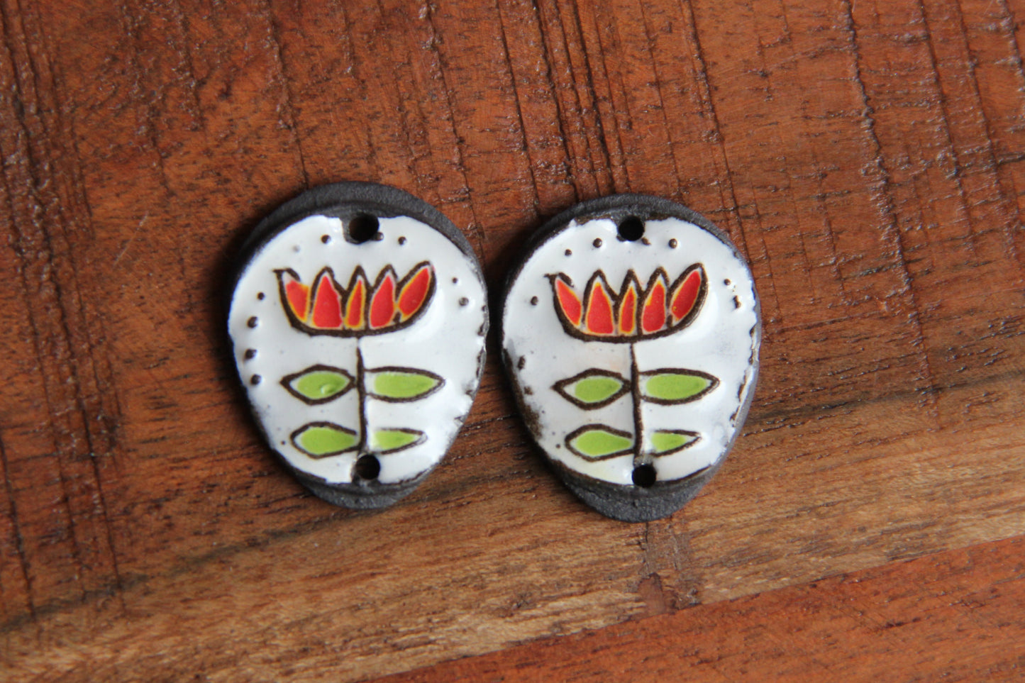 CONNECTORS - A pair of ceramic earring FOLK FLOWER