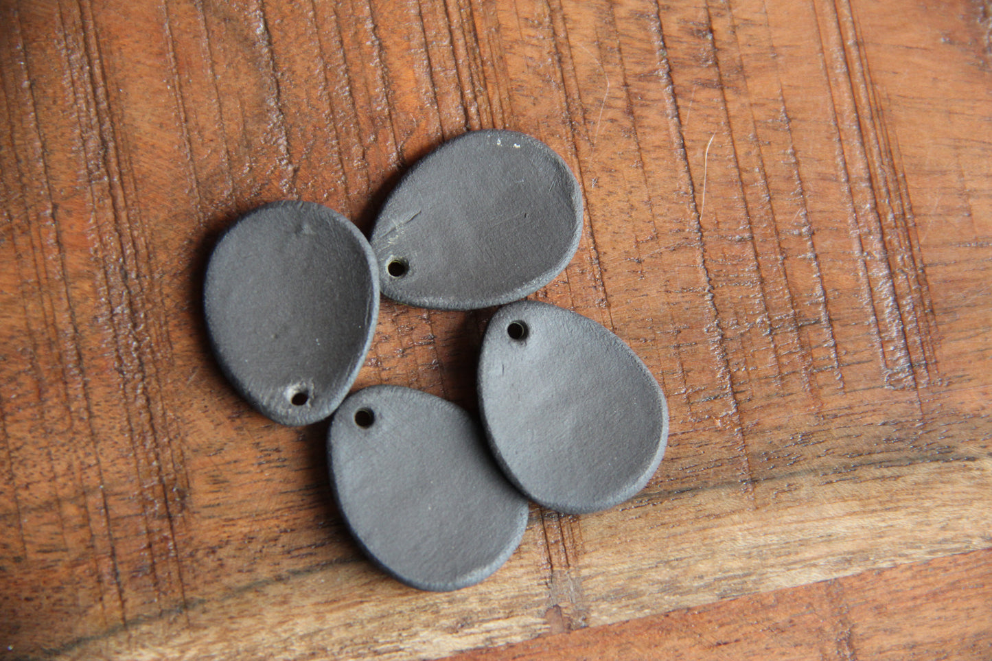 Little happy people - A pair of ceramic earring dangles