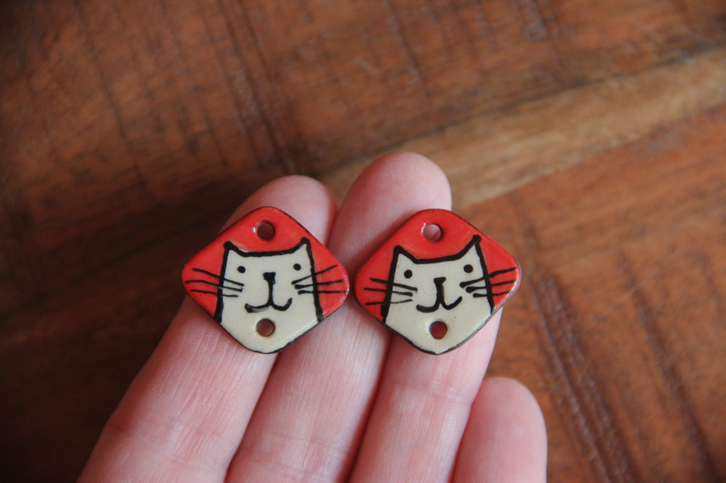 KITTY - a pair of ceramic CONNECTORS