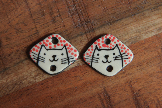 KITTY - a pair of ceramic CONNECTORS