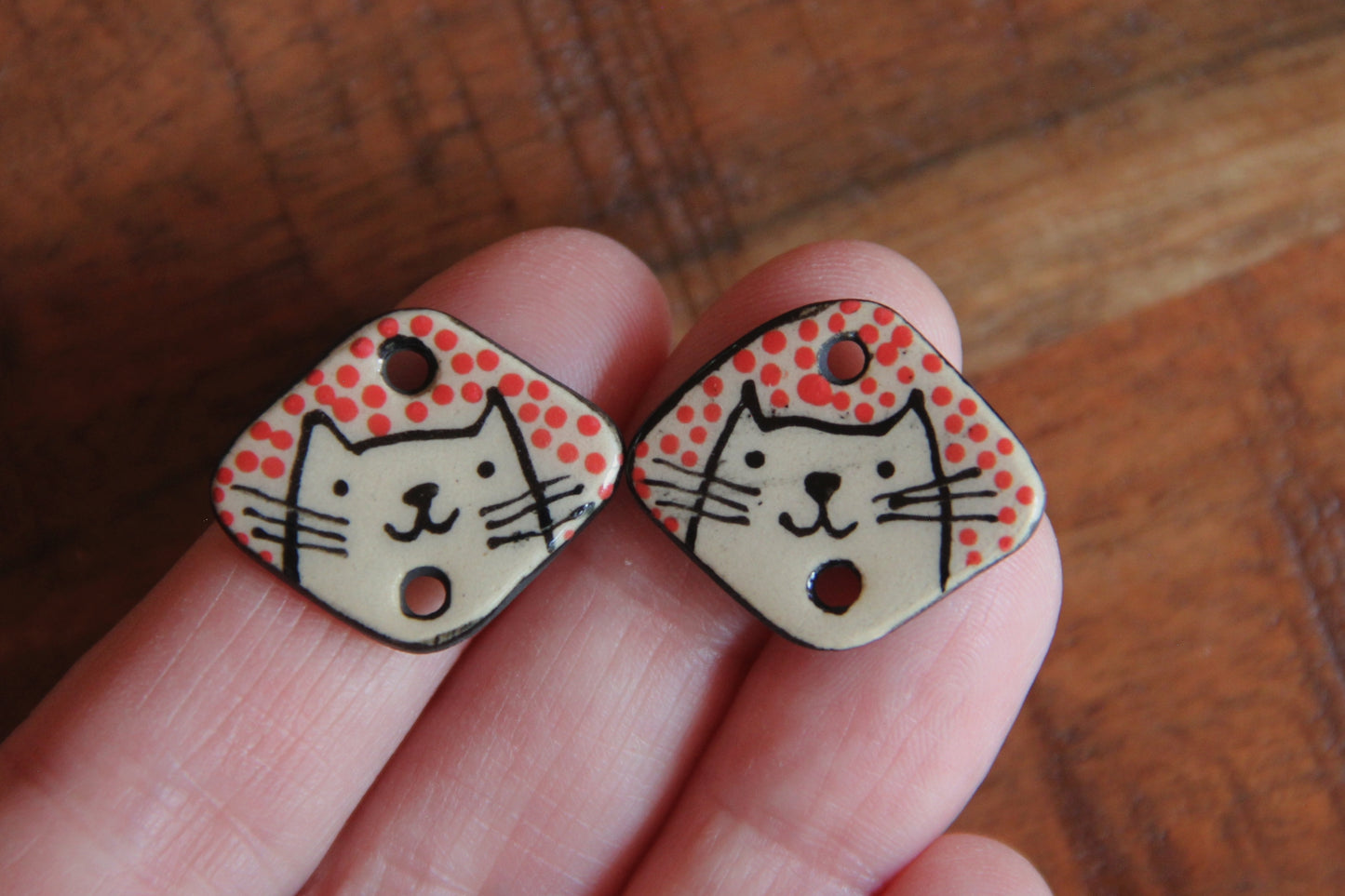 KITTY - a pair of ceramic CONNECTORS