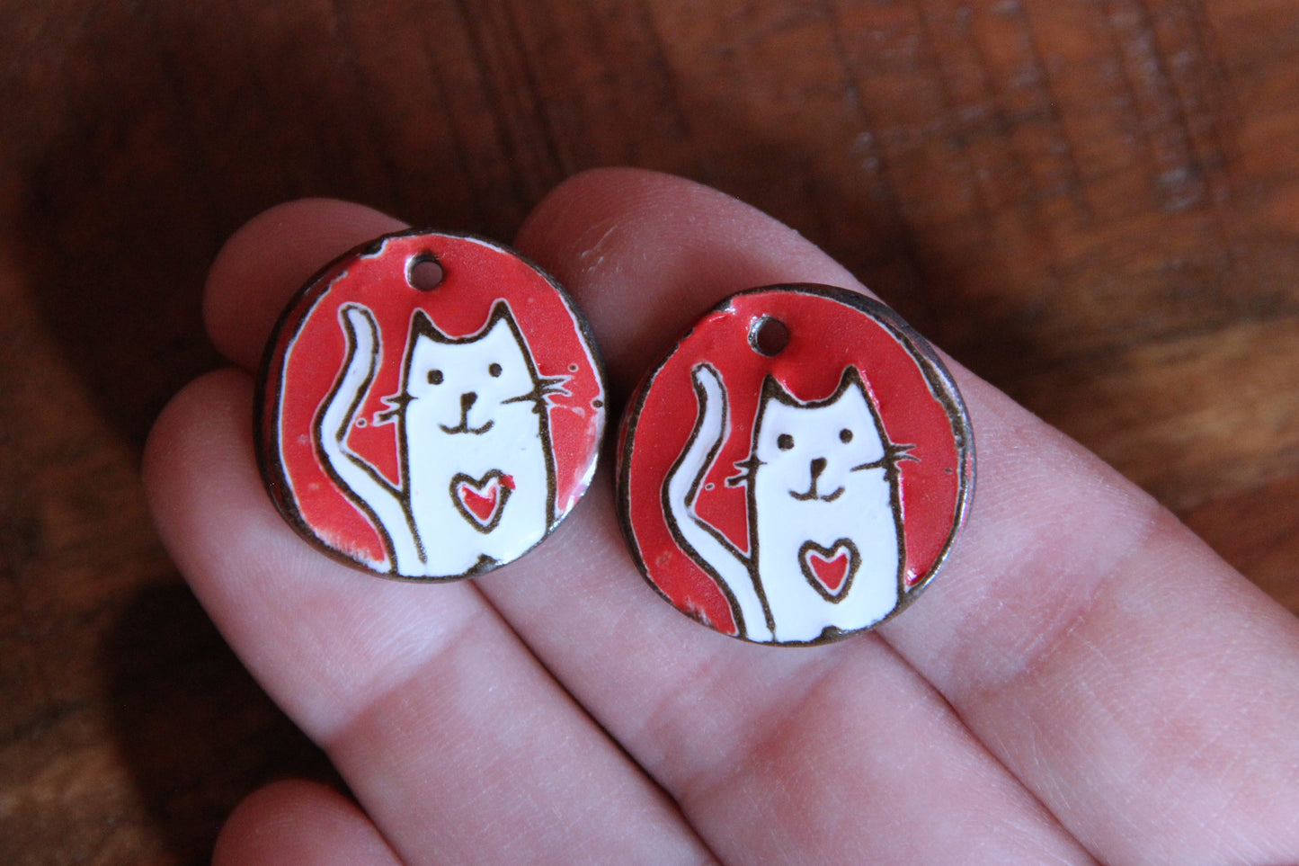 Kitty with red heart - ceramic earring dangles