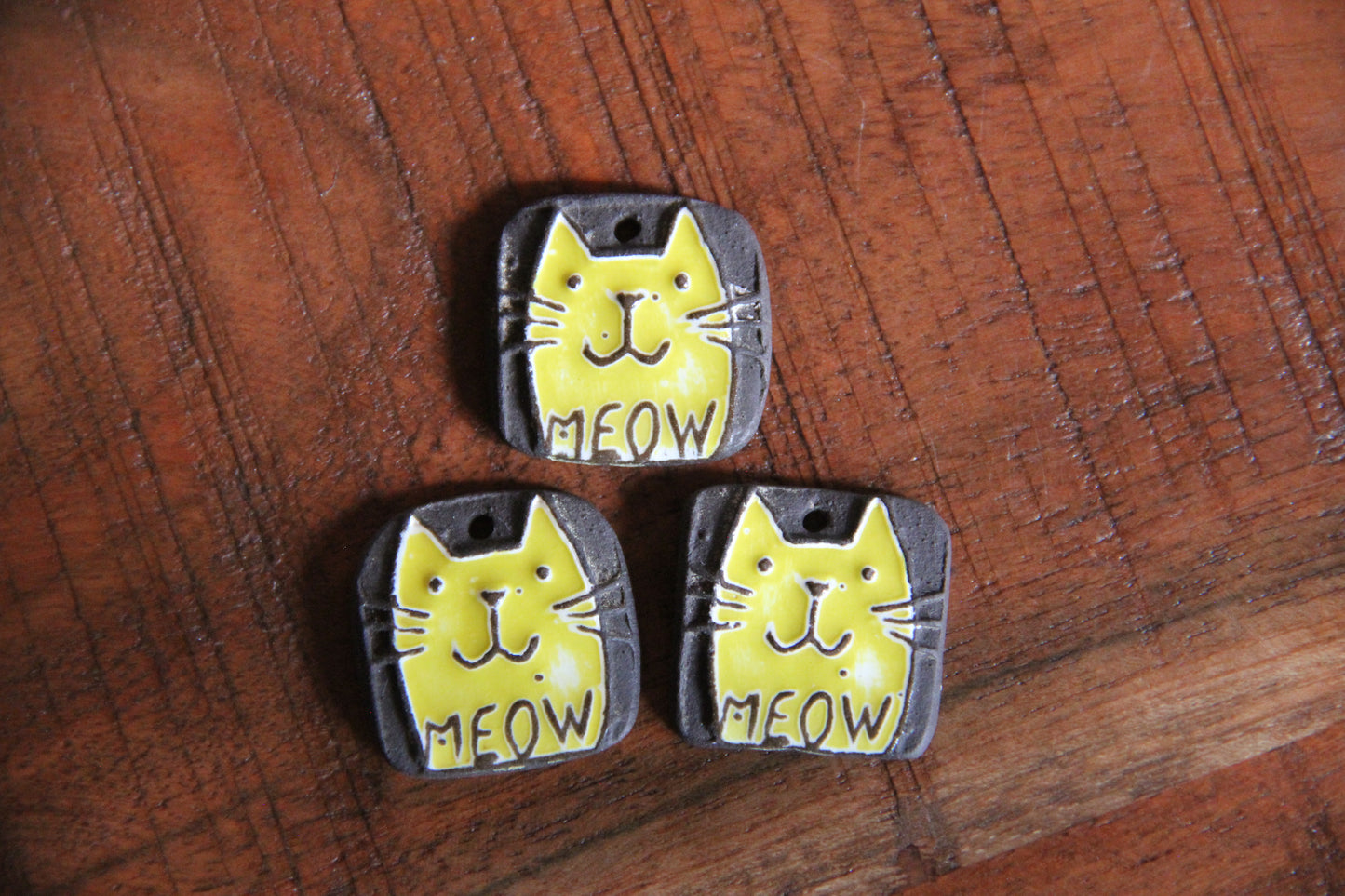 Kitty TRIO - 3 ceramic dangles