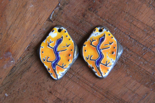 LIZARDS - A pair of ceramic earring dangles