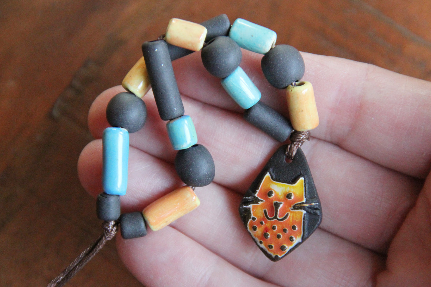 Bracelet set with a kitty charm