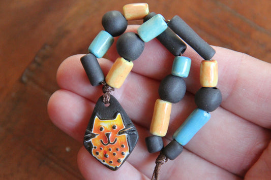 Bracelet set with a kitty charm