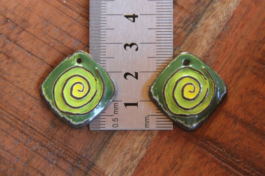 A pair of SPIRAL ceramic earring dangles