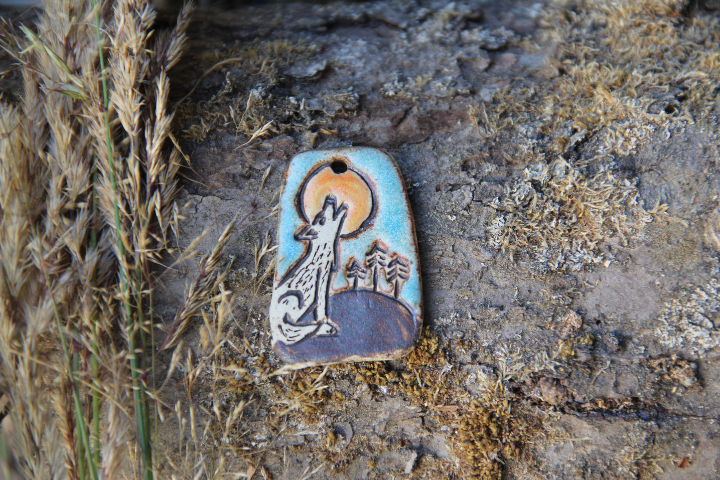 Wolf Howling to the Moon - Stoneware Rustic Pendant