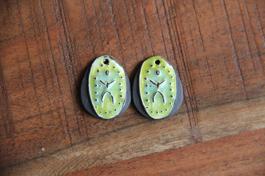 Little happy people - A pair of ceramic earring dangles