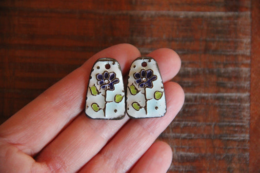 A pair of FLOWER ceramic earring dangles