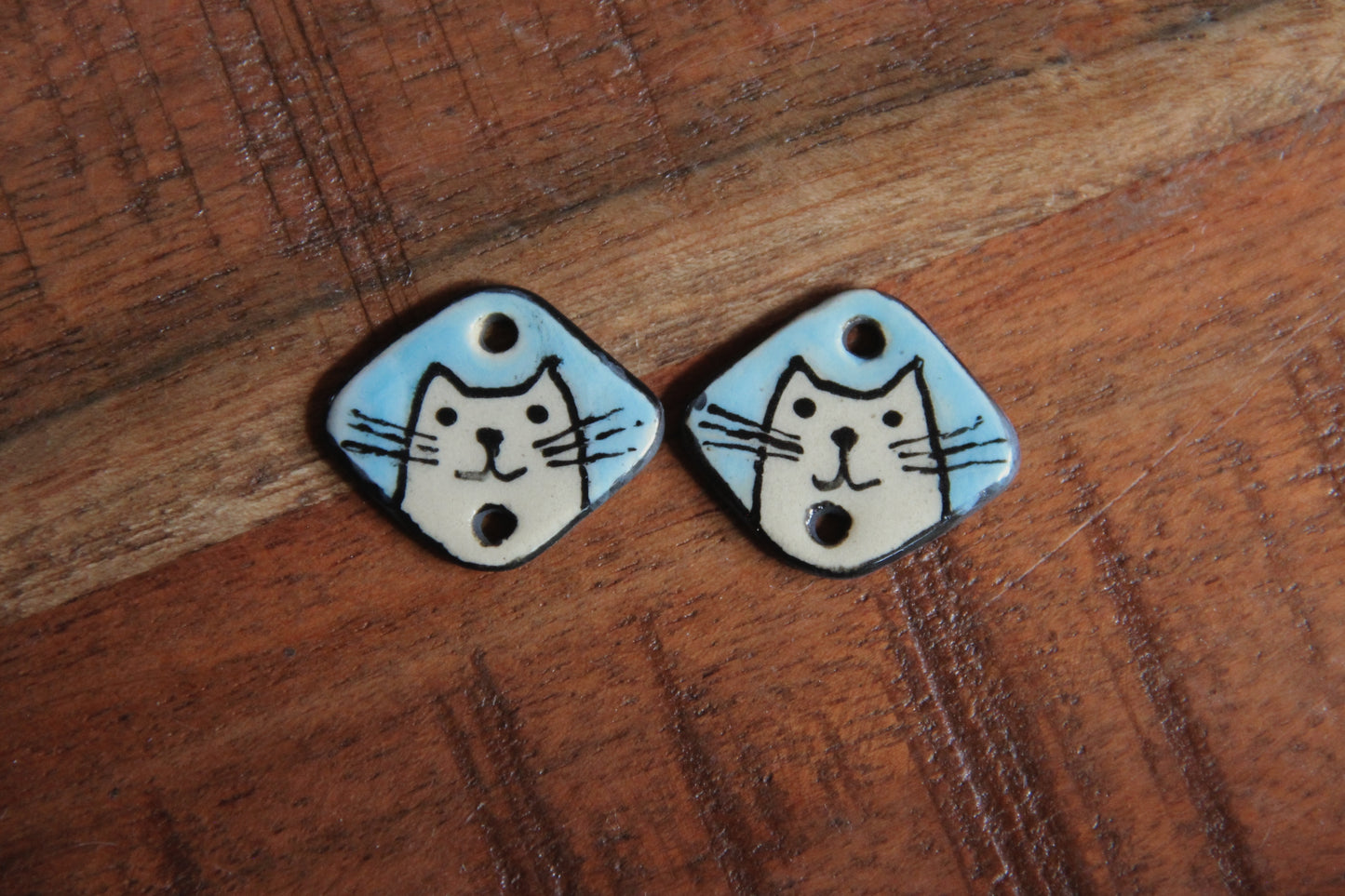 KITTY - a pair of ceramic CONNECTORS