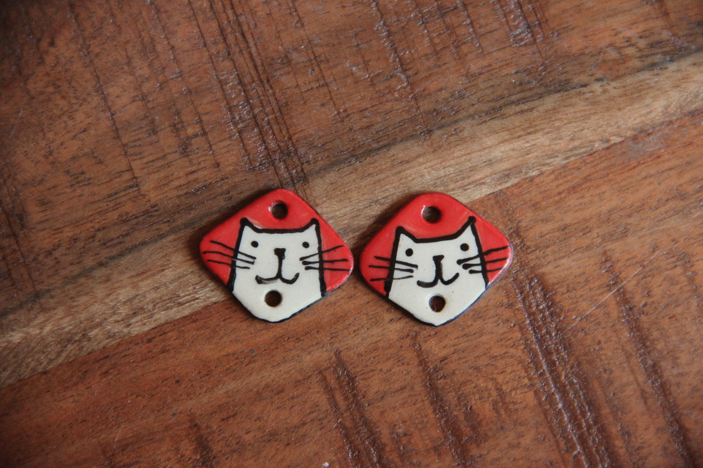 KITTY - a pair of ceramic CONNECTORS