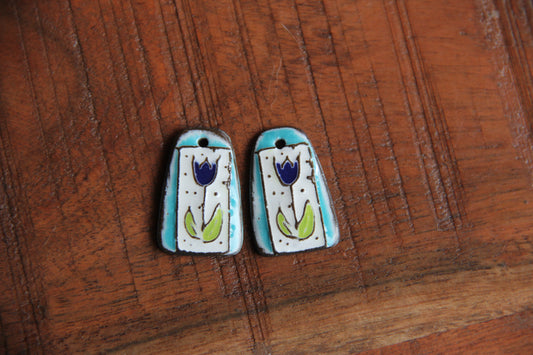 A pair of TULIPS ceramic earring dangles